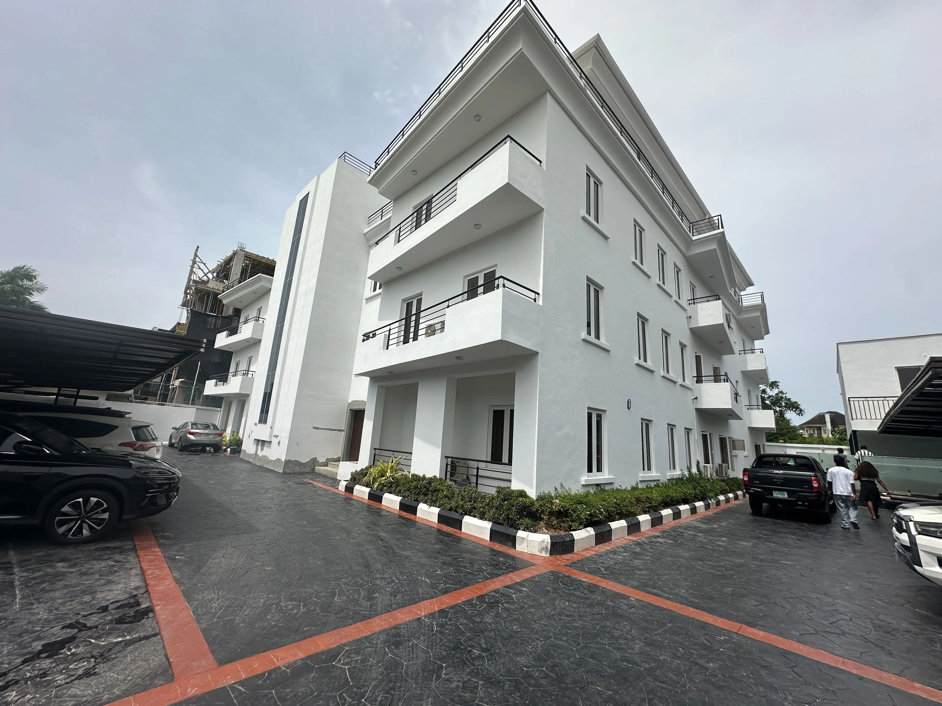 3 BEDROOM APARTMENT FOR RENT